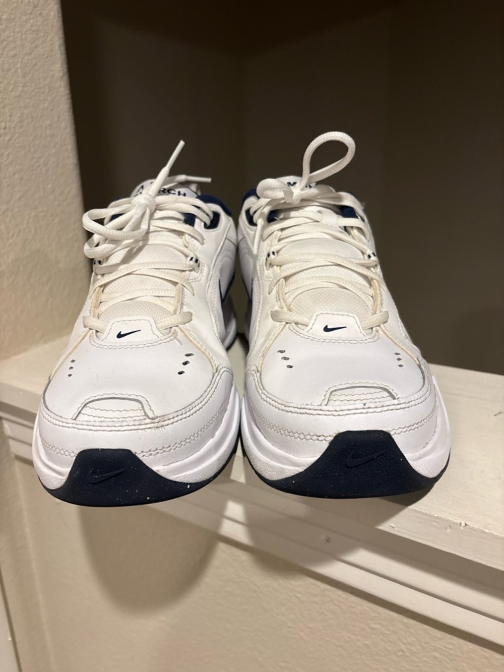 Nike Men's Air Monarch IV White and Dark Blue Athletic Sneakers Size 11.5 - Picture 9 of 9
